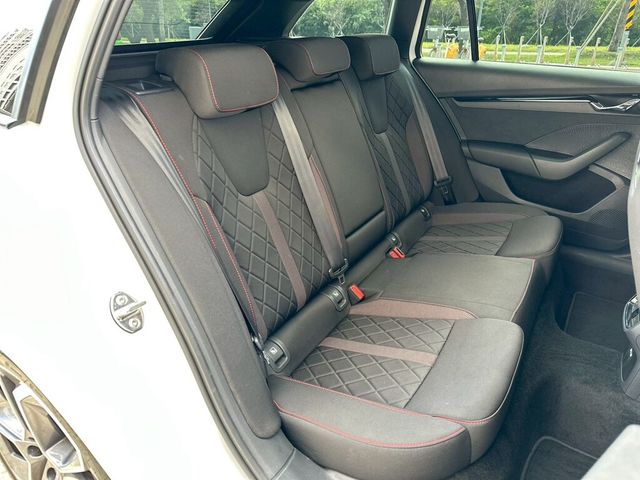 SKODA司科達 OCTAVIA COMBI  第18張相片