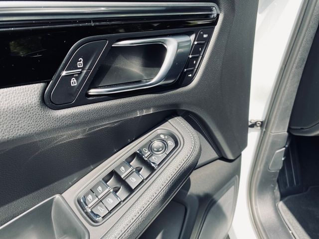 PORSCHE保時捷 MACAN S  第11張相片