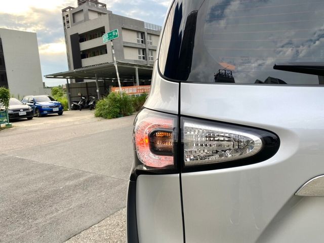 TOYOTA豐田 SIENTA  第5張相片