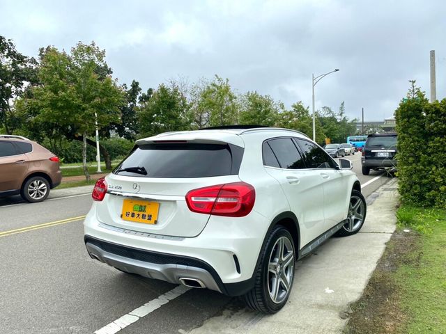 M-BENZ賓士 GLA250  第3張相片