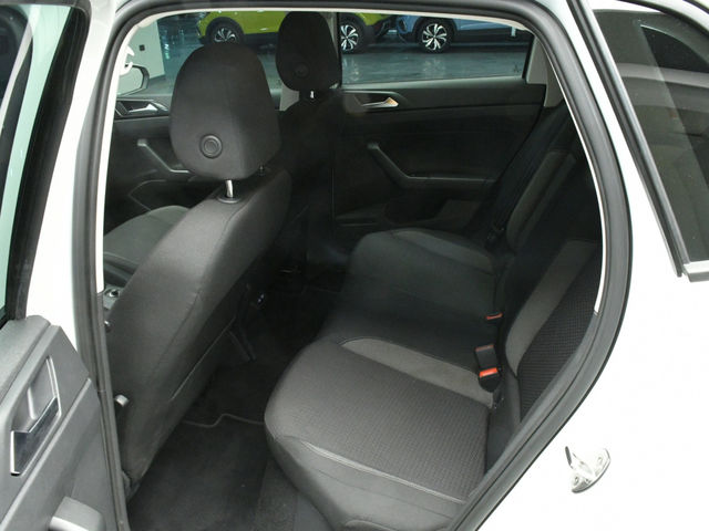 Volkswagen Polo 230 TSI Tech  第9張相片