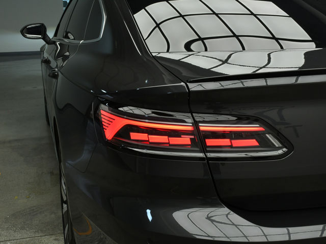 Volkswagen Arteon Fastback 330 TSI R-Line  第8張相片