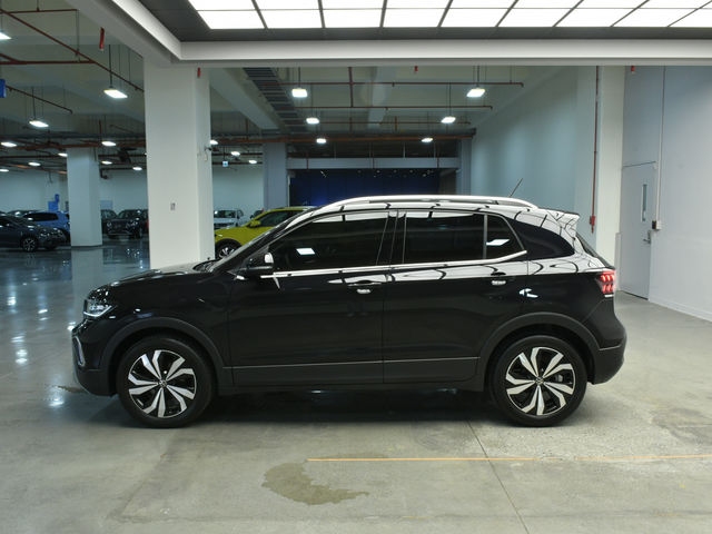 Volkswagen T-CROSS 230 Tech  第3張相片