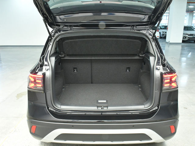 Volkswagen T-CROSS 230 Tech  第9張相片