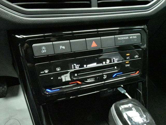 Volkswagen T-CROSS 230 Tech  第12張相片