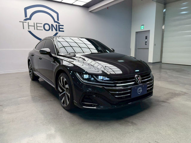 Volkswagen Arteon Fastback 330 TSI R-Line  第1張相片