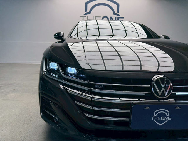 Volkswagen Arteon Fastback 330 TSI R-Line  第3張相片