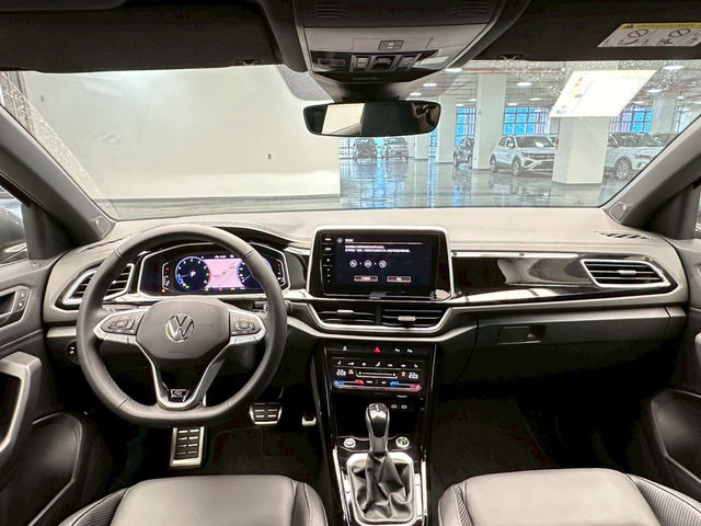 Volkswagen T-Roc 330 TSI R-Line Per  第9張相片