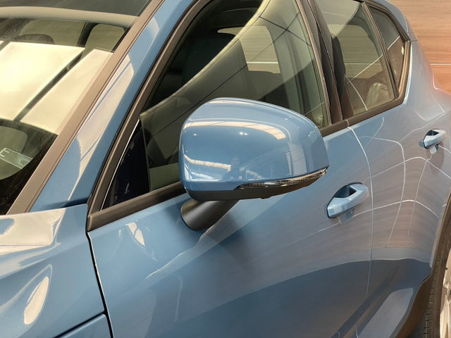 VOLVO XC40 Plus T2  第11張相片