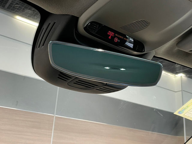 VOLVO XC40 Plus T2  第19張相片