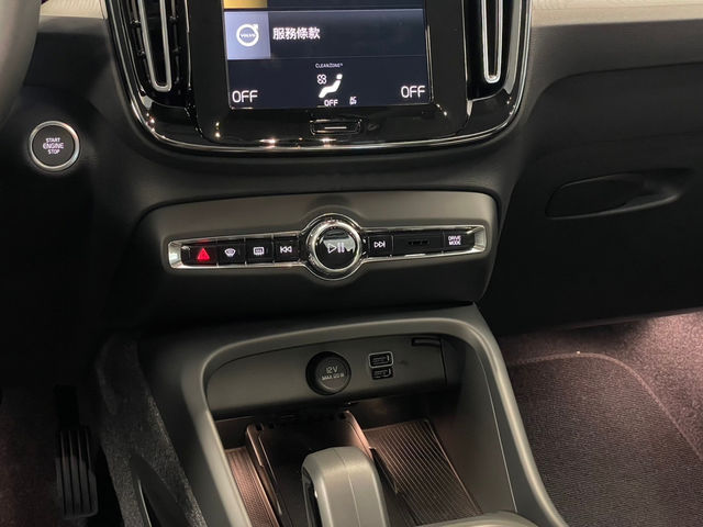 VOLVO XC40 Plus T2  第21張相片