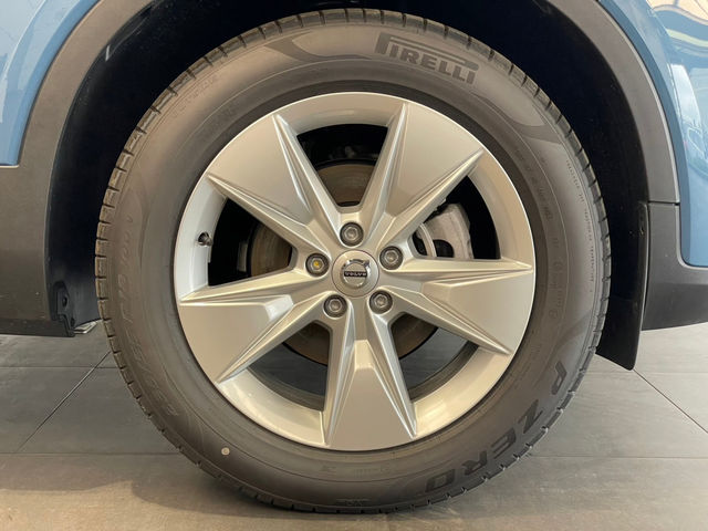 VOLVO XC40 Plus T2  第14張相片