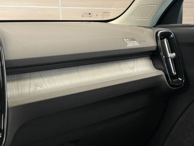 VOLVO XC40 Plus T2  第20張相片