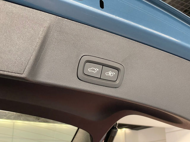 VOLVO XC40 Plus T2  第24張相片