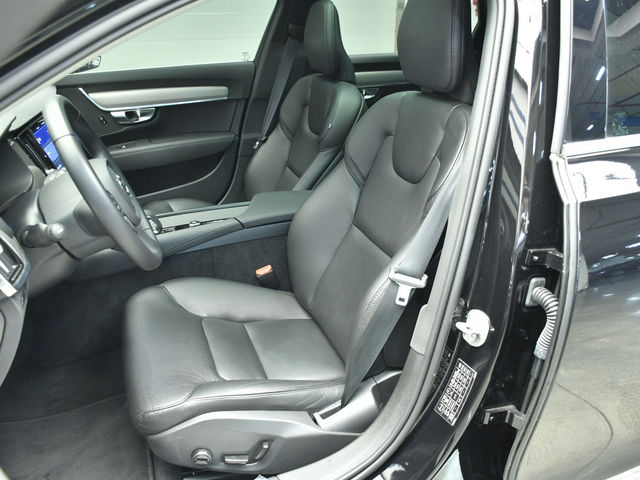 VOLVO S90 B4 Momentum  第8張相片