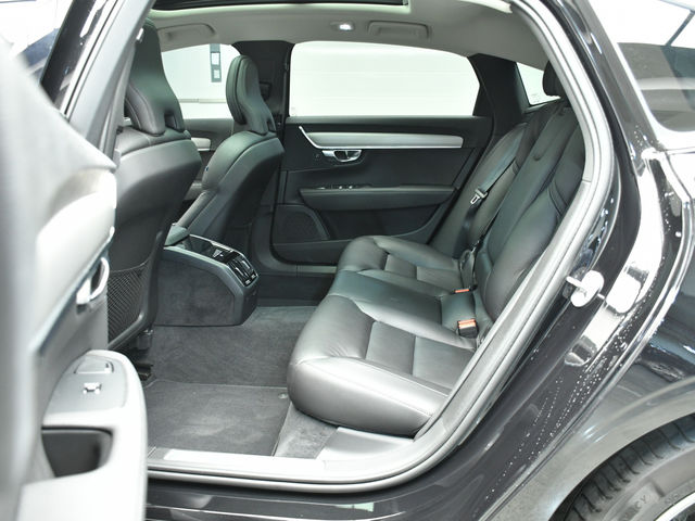 VOLVO S90 B4 Momentum  第10張相片