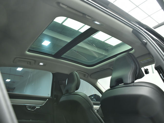 VOLVO S90 B4 Momentum  第23張相片