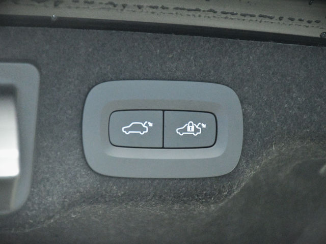 VOLVO S90 B4 Momentum  第26張相片