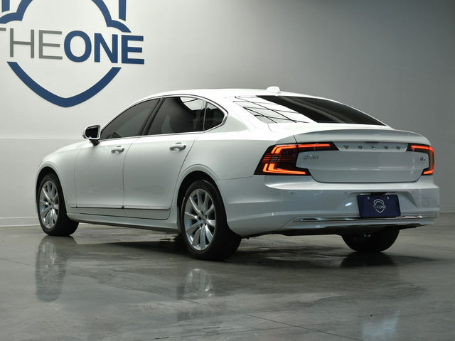 VOLVO S90 B4 Momentum  第4張相片