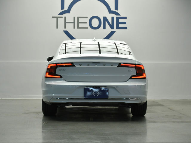 VOLVO S90 B4 Momentum  第5張相片