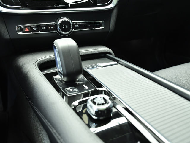 VOLVO S90 B4 Momentum  第12張相片