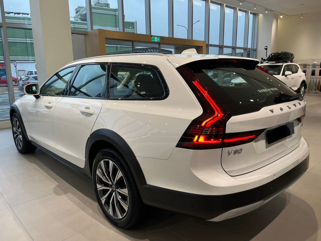 VOLVO V90CC B5 Ultimate  第2張相片