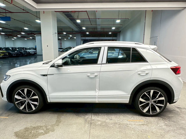 Volkswagen T-Roc 330 TSI R-Line Per  第3張相片