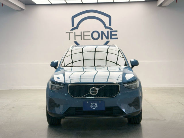 VOLVO XC40 Plus T2  第3張相片