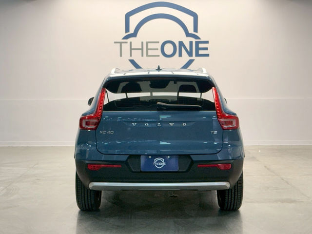 VOLVO XC40 Plus T2  第5張相片