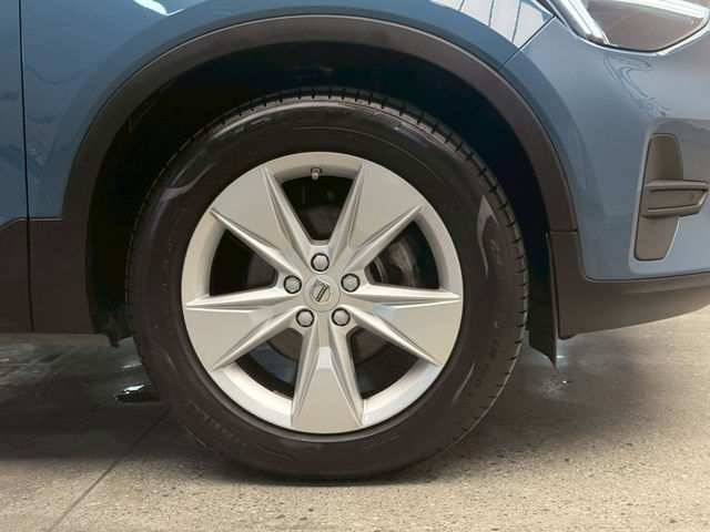 VOLVO XC40 Plus T2  第10張相片