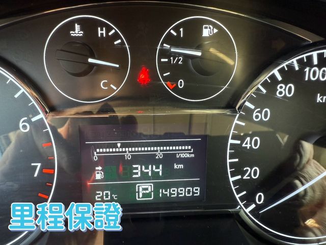 NISSAN日產 TIIDA  第11張相片