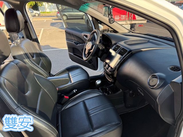 MITSUBISHI三菱 COLT PLUS  第8張相片