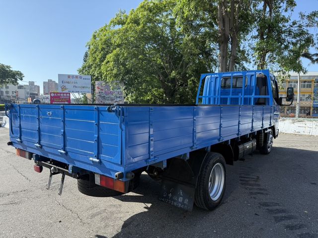 MITSUBISHI三菱 CANTER  第4張相片