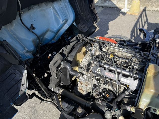 MITSUBISHI三菱 CANTER  第9張相片