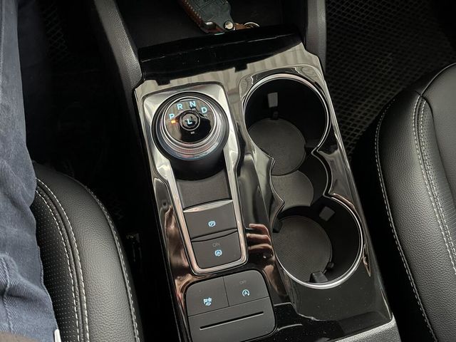 FORD福特 KUGA  第17張相片