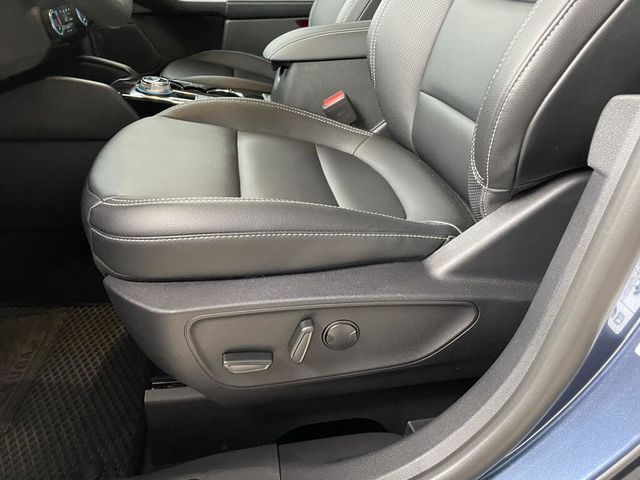 FORD福特 KUGA  第18張相片