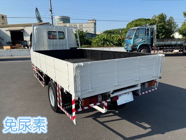 HINO日野 300  第3張相片