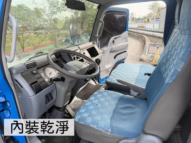 MITSUBISHI三菱 CANTER  第4張相片