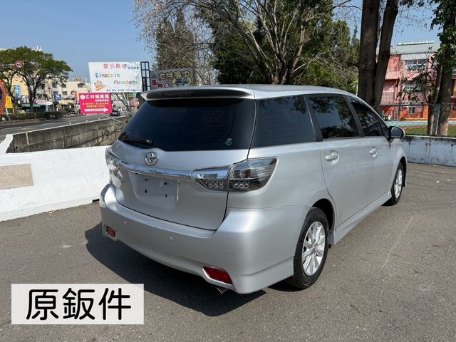 TOYOTA豐田 WISH  第3張相片