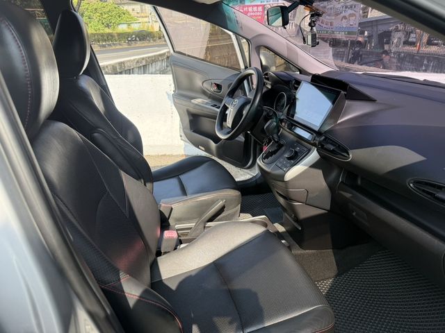 TOYOTA豐田 WISH  第8張相片