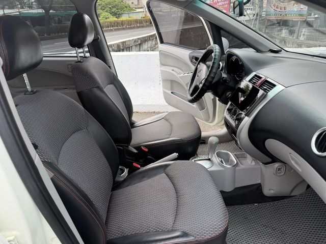 MITSUBISHI三菱 COLT PLUS  第8張相片