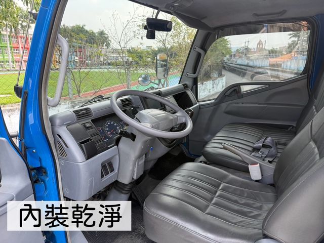 MITSUBISHI三菱 CANTER  第4張相片