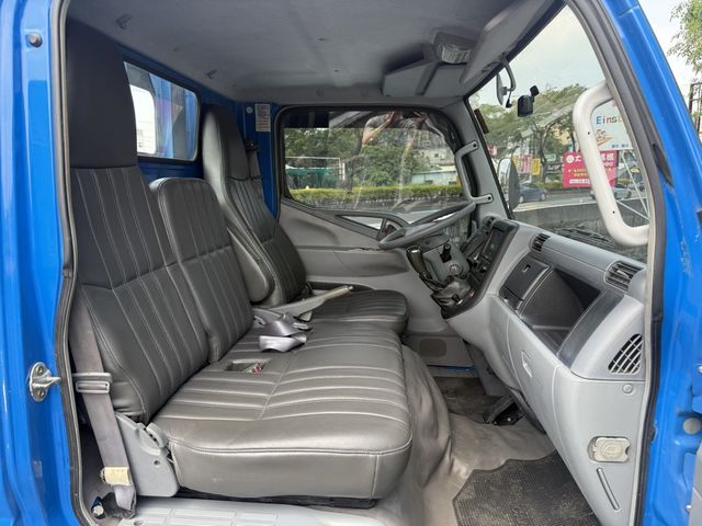 MITSUBISHI三菱 CANTER  第5張相片