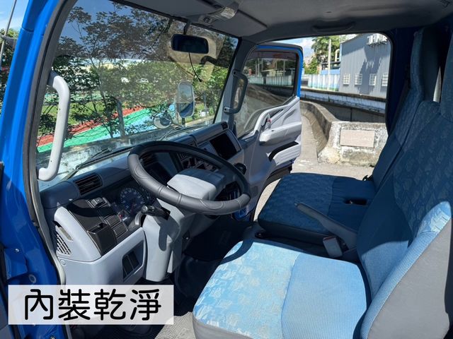 MITSUBISHI三菱 CANTER  第4張相片