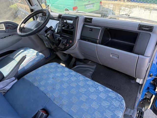 MITSUBISHI三菱 CANTER  第6張相片