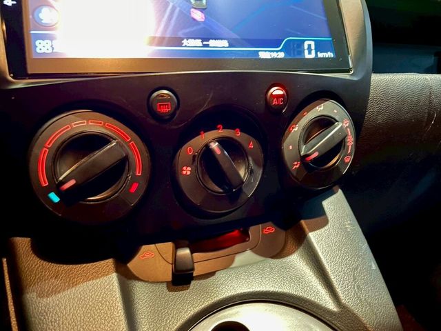 MAZDA馬自達 MAZDA 2  第14張相片