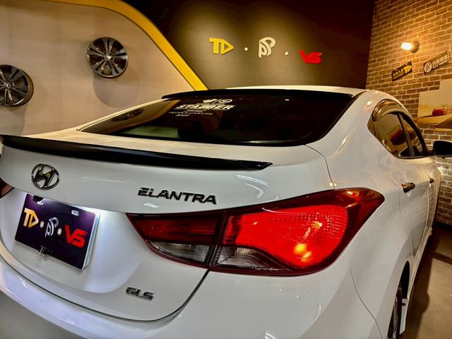 HYUNDAI現代 ELANTRA  第6張相片