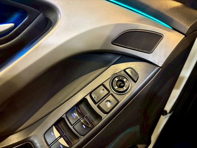 HYUNDAI現代 ELANTRA  第17張相片