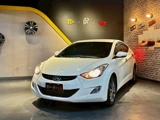 HYUNDAI現代 ELANTRA  第1張相片