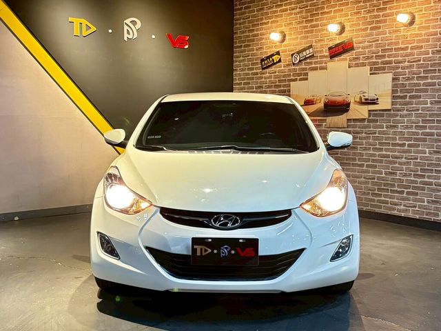 HYUNDAI現代 ELANTRA  第3張相片